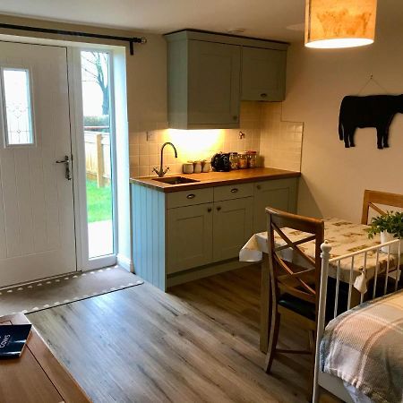 Brinsley Barn Apartment Blagdon Bagian luar foto